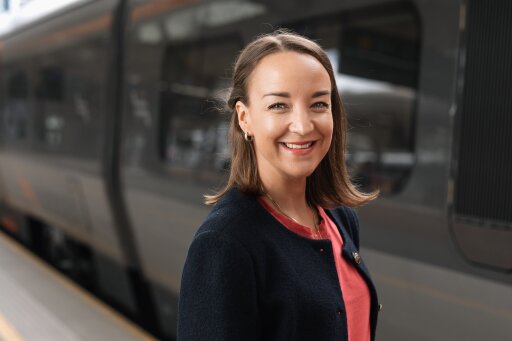 direktør kommunikasjon og mennesker